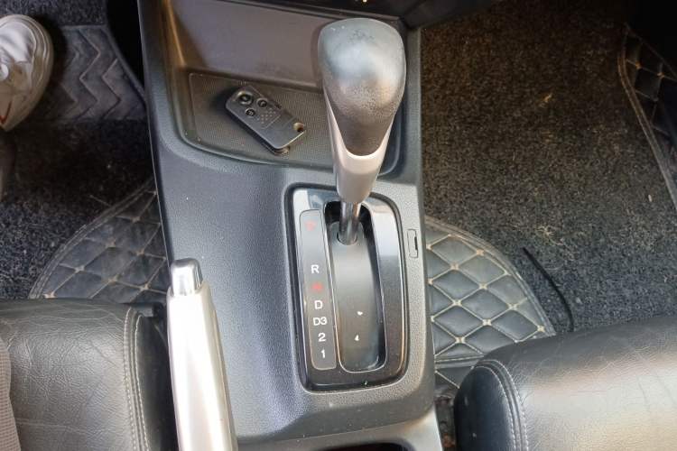 Used Honda Civic 2014 1.8L automatic luxury edition Gear Lever