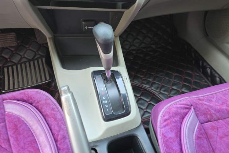 Used Honda Civic 2014 1.8L automatic comfort version Gear Lever