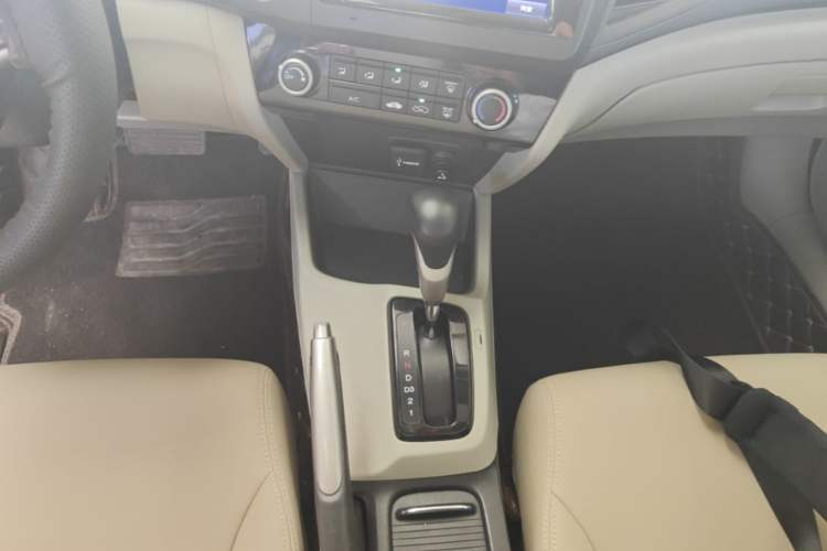 Used Honda Civic 2014 1.8L automatic comfort version Gear Lever