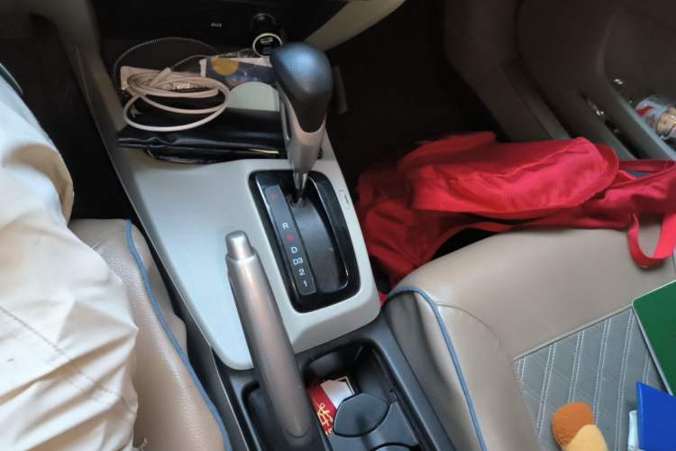 Used Honda Civic 2014 1.8L Automatic Classic Edition Gear Lever