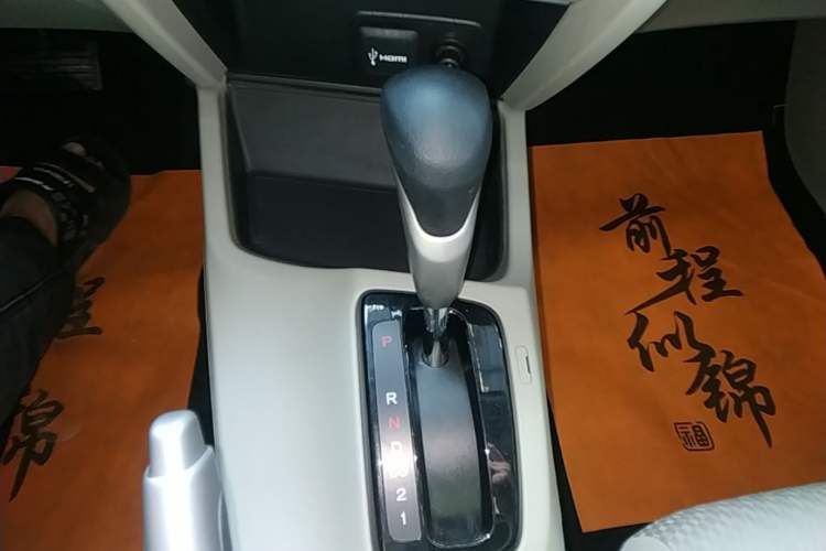 Used Honda Civic 2014 1.8L automatic comfort version Gear Lever