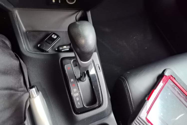 Used Honda Civic 2014 1.8L automatic luxury edition Gear Lever