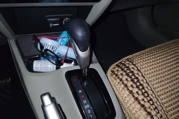 Used Honda Civic 2014 1.8L automatic comfort version Gear Lever