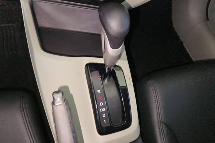 Used Honda Civic 2014 1.8L automatic comfort version Gear Lever