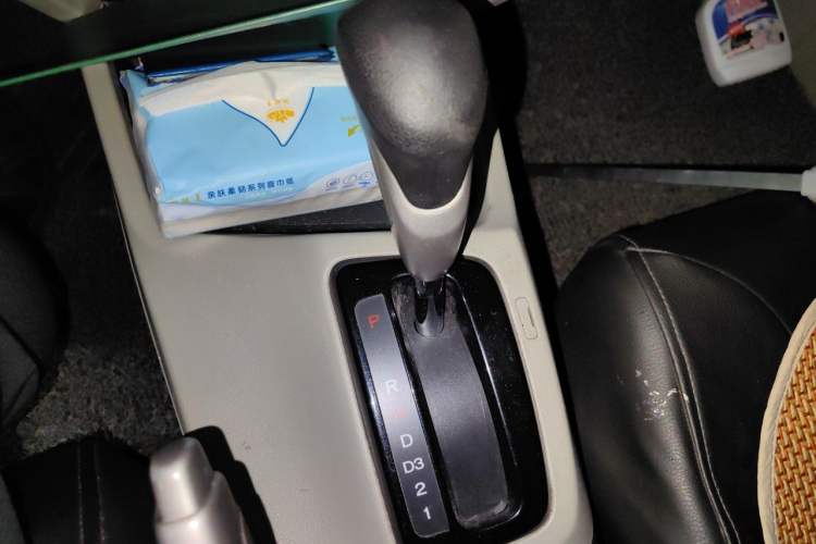 Used Honda Civic 2014 1.8L Automatic Classic Edition Gear Lever