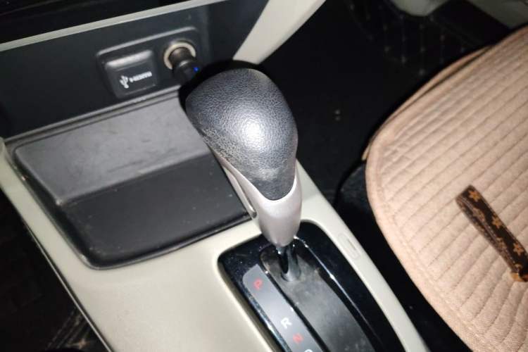 Used Honda Civic 2014 1.8L automatic comfort version Gear Lever