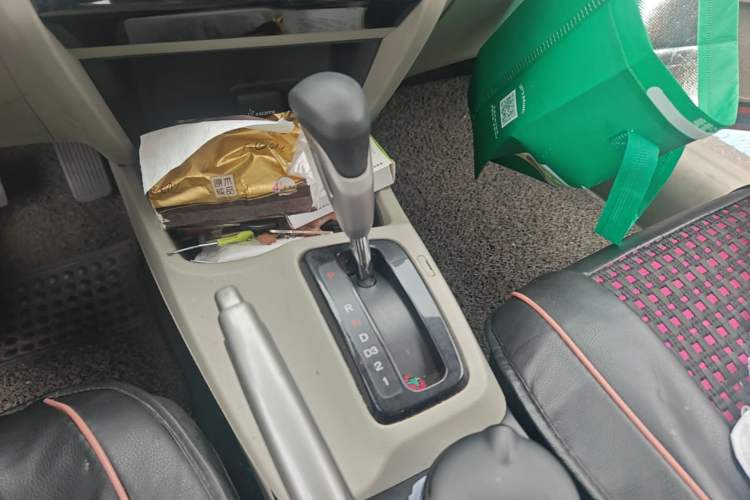 Used Honda Civic 2014 1.8L automatic comfort version Gear Lever