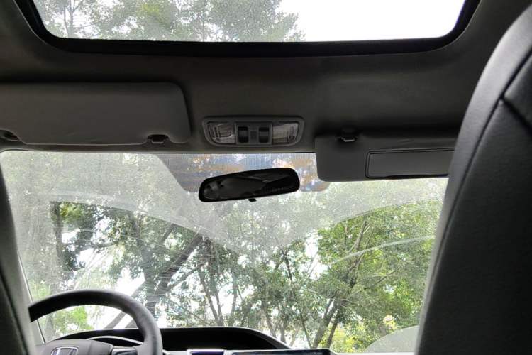 Used Honda Civic 2014 1.8L automatic comfort version Headliner