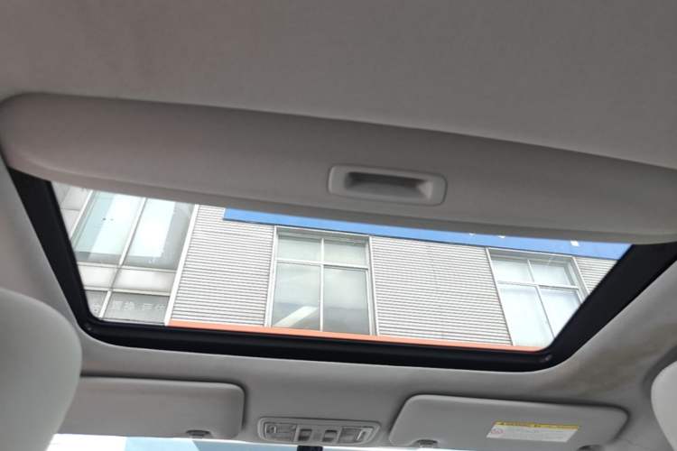 Used Honda Civic 2014 1.8L automatic luxury edition Headliner