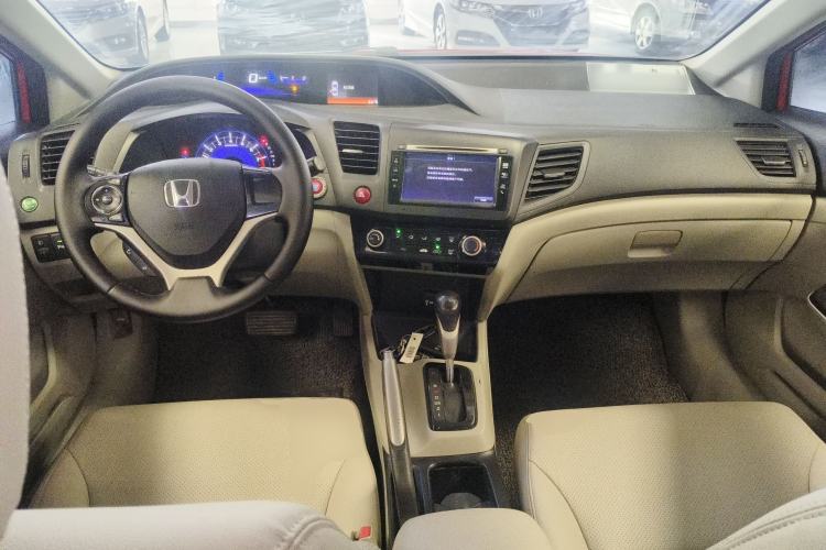 Used Honda Civic 2014 1.8L automatic comfort version Interior 2