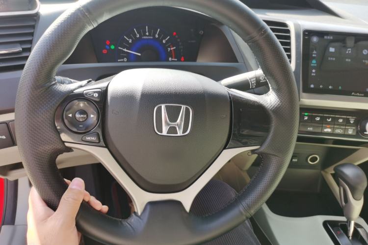 Used Honda Civic 2014 1.8L Automatic Classic Edition Interior 2