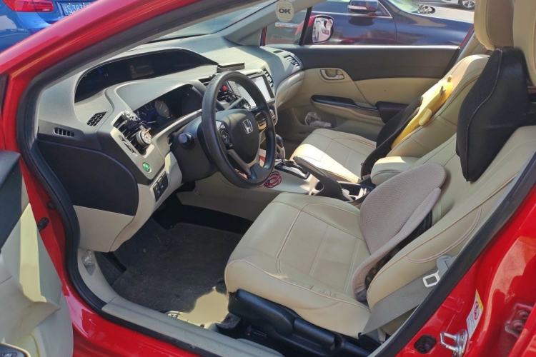 Used Honda Civic 2014 1.8L Automatic Classic Edition Interior 3