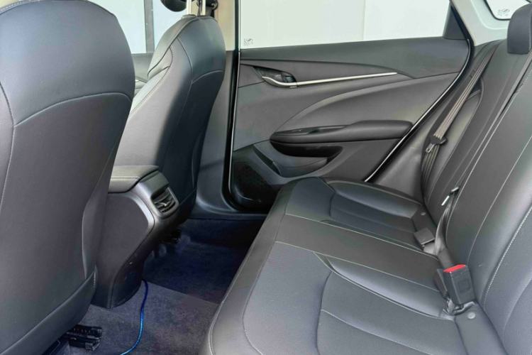 Used Honda Civic 2014 1.8L automatic comfort version Interior 5