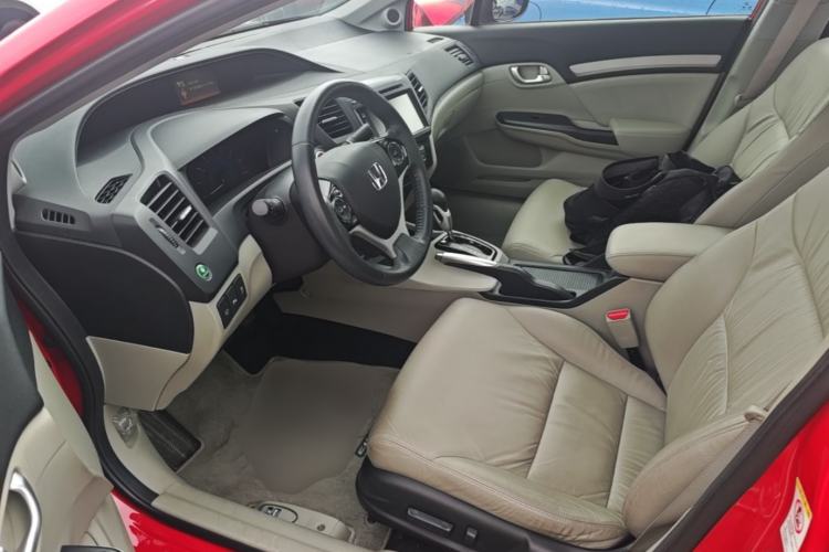 Used Honda Civic 2014 1.8L automatic luxury edition Left Front Seat
