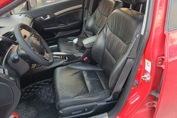 Used Honda Civic 2014 1.8L automatic luxury edition Left Front Seat