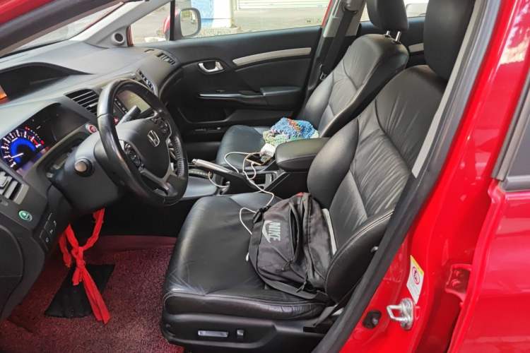 Used Honda Civic 2014 1.8L automatic luxury edition Left Front Seat