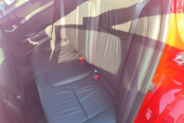 Used Honda Civic 2014 1.8L automatic luxury edition Left Rear Seat