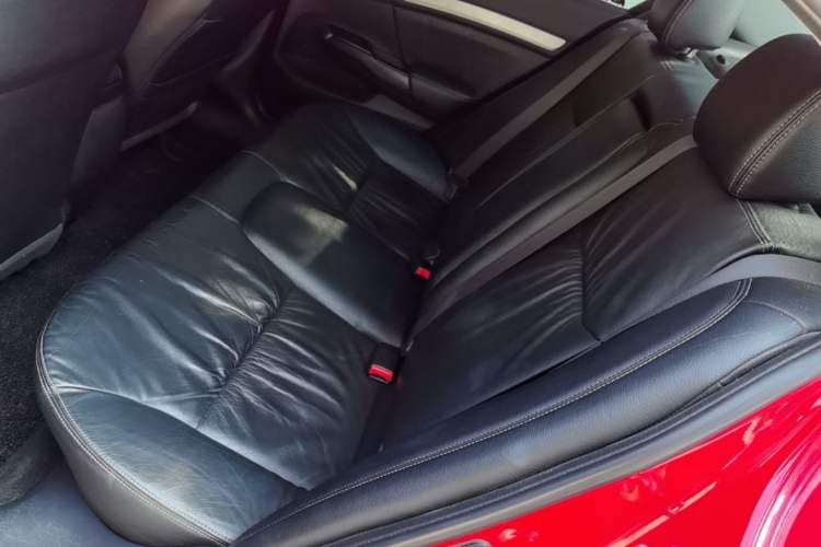 Used Honda Civic 2014 1.8L automatic luxury edition Left Rear Seat
