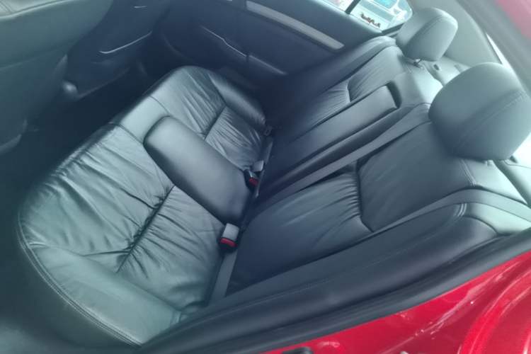 Used Honda Civic 2014 1.8L automatic luxury edition Left Rear Seat