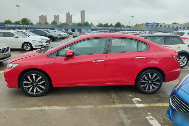 Used Honda Civic 2014 1.8L automatic luxury edition Left Side