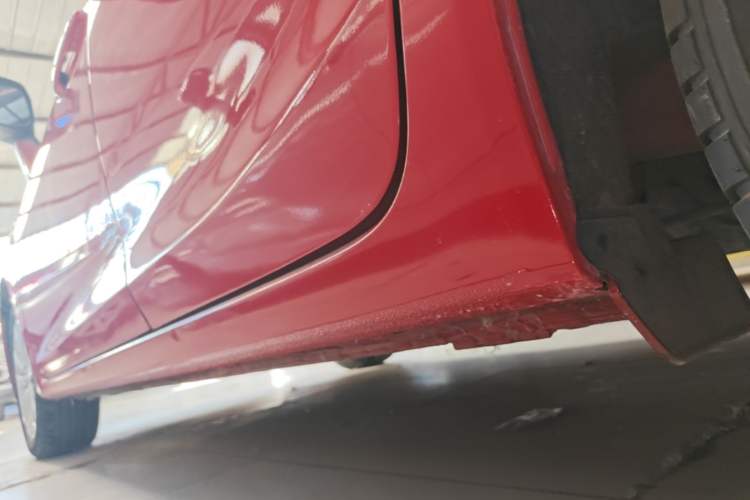 Used Honda Civic 2014 1.8L automatic comfort version Left Side Sill