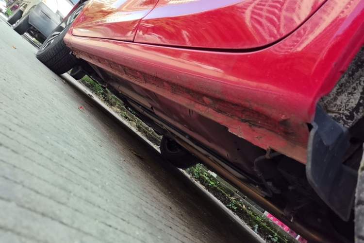 Used Honda Civic 2014 1.8L automatic luxury edition Left Side Sill