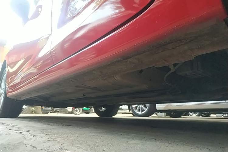 Used Honda Civic 2014 1.8L automatic comfort version Left Side Sill