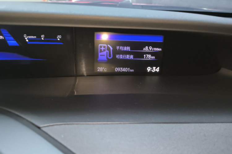 Used Honda Civic 2014 1.8L Automatic Classic Edition Odometer Close Up