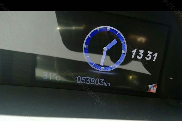 Used Honda Civic 2014 1.8L automatic comfort version Odometer Close Up