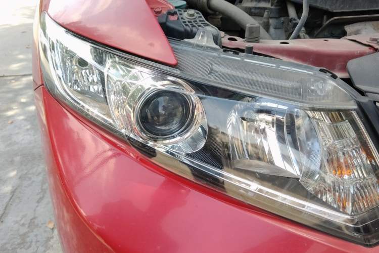 Used Honda Civic 2014 1.8L automatic comfort version Right Front Headlight