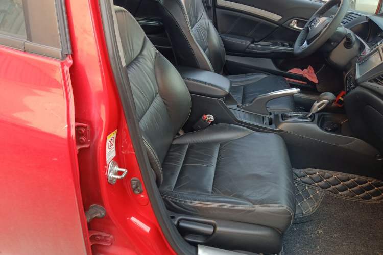 Used Honda Civic 2014 1.8L automatic luxury edition Right Front Seat