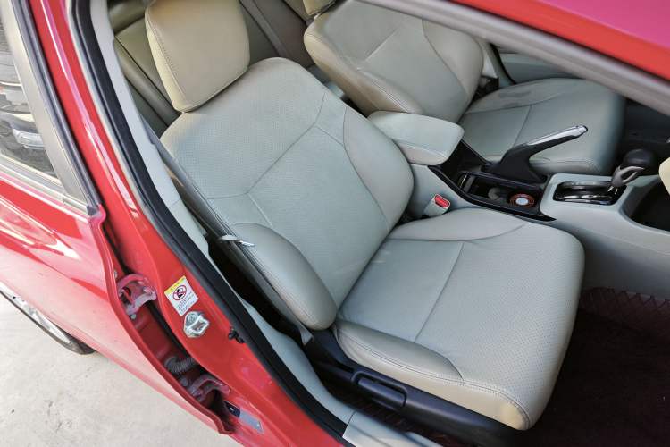 Used Honda Civic 2014 1.8L automatic comfort version Right Front Seat