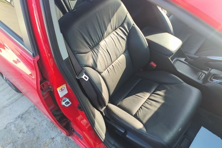 Used Honda Civic 2014 1.8L automatic luxury edition Right Front Seat