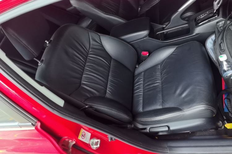 Used Honda Civic 2014 1.8L automatic luxury edition Right Front Seat