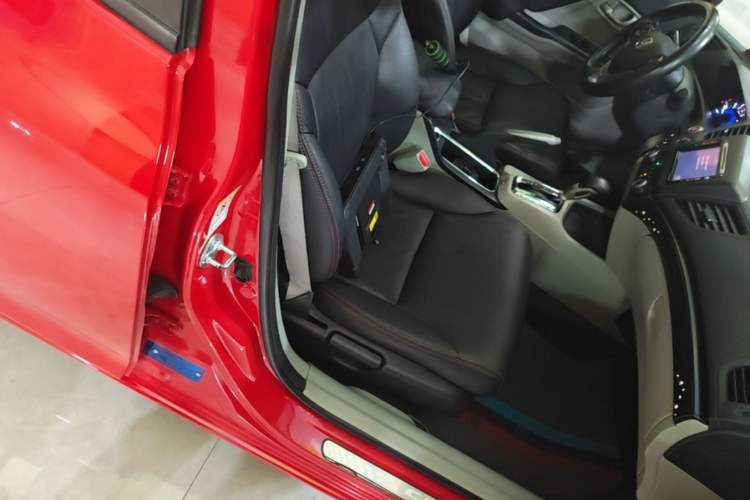 Used Honda Civic 2014 1.8L automatic comfort version Right Front Seat
