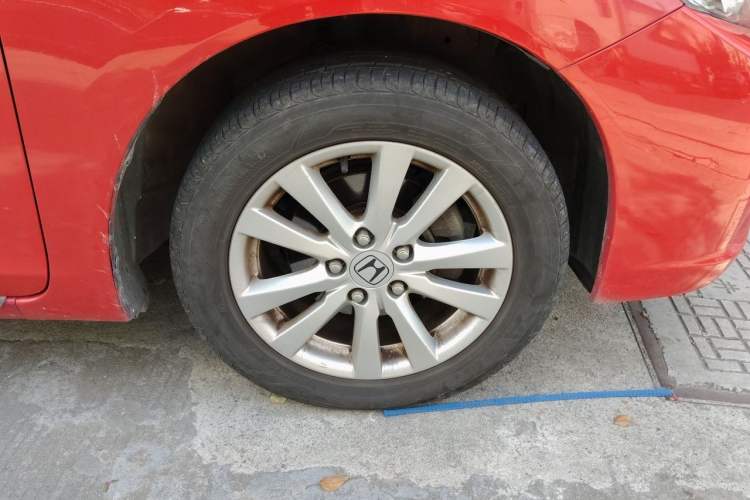 Used Honda Civic 2014 1.8L automatic comfort version Right Front Wheel Hub