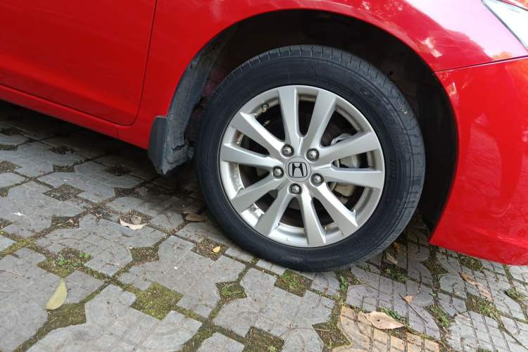 Used Honda Civic 2014 1.8L automatic comfort version Right Front Wheel Hub