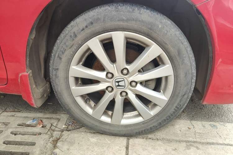 Used Honda Civic 2014 1.8L manual Comfort version Right Front Wheel Hub