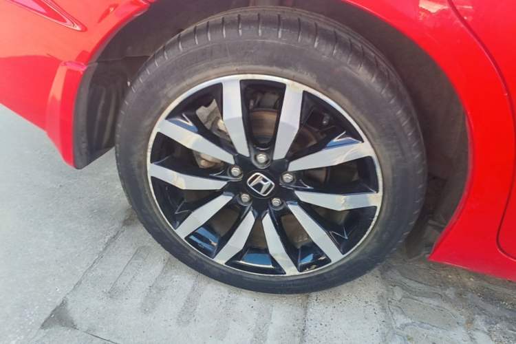Used Honda Civic 2014 1.8L automatic luxury edition Right Rear Wheel Hub