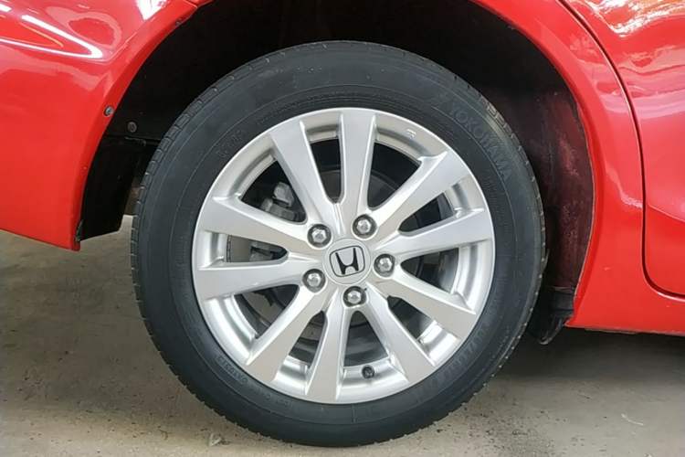 Used Honda Civic 2014 1.8L automatic comfort version Right Rear Wheel Hub
