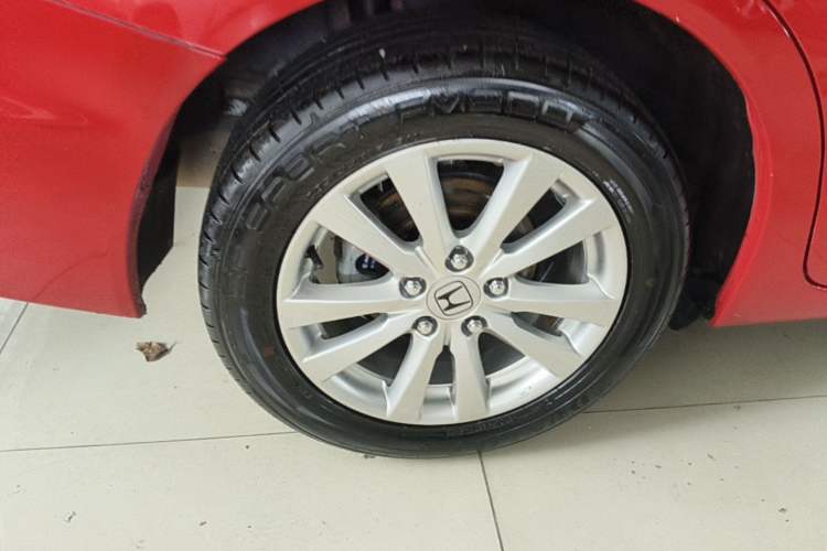 Used Honda Civic 2014 1.8L automatic comfort version Right Rear Wheel Hub