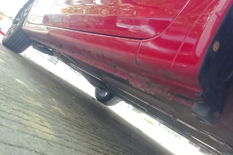 Used Honda Civic 2014 1.8L automatic luxury edition Right Side Sill