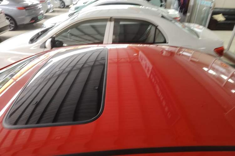 Used Honda Civic 2014 1.8L automatic comfort version Roof