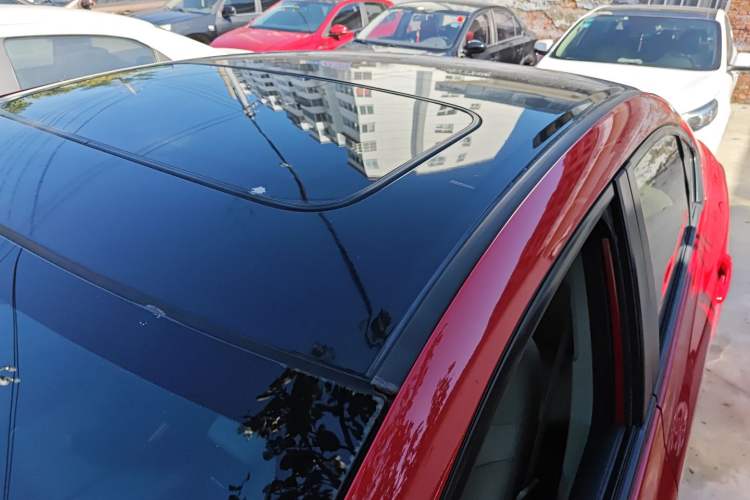 Used Honda Civic 2014 1.8L automatic comfort version Roof