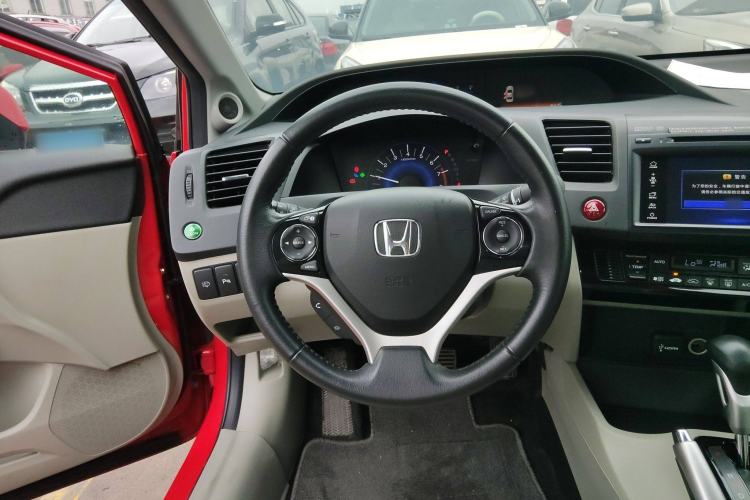 Used Honda Civic 2014 1.8L automatic luxury edition Steering Wheel