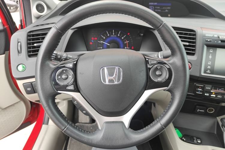 Used Honda Civic 2014 1.8L automatic luxury edition Steering Wheel