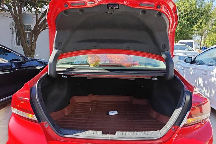 Used Honda Civic 2014 1.8L automatic comfort version Trunk