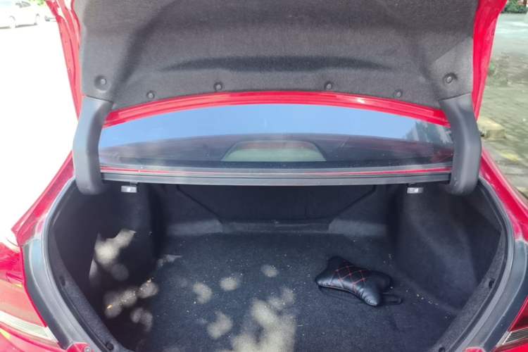 Used Honda Civic 2014 1.8L automatic luxury edition Trunk