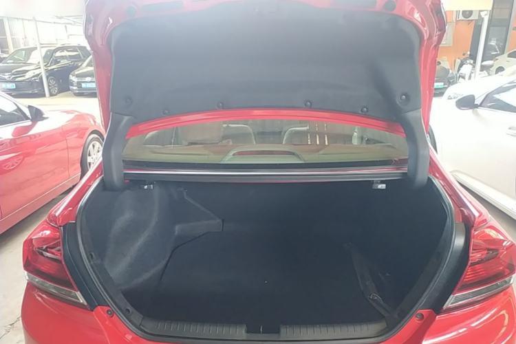Used Honda Civic 2014 1.8L automatic comfort version Trunk