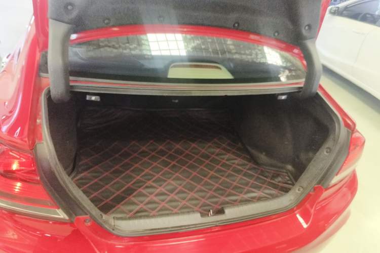 Used Honda Civic 2014 1.8L automatic comfort version Trunk